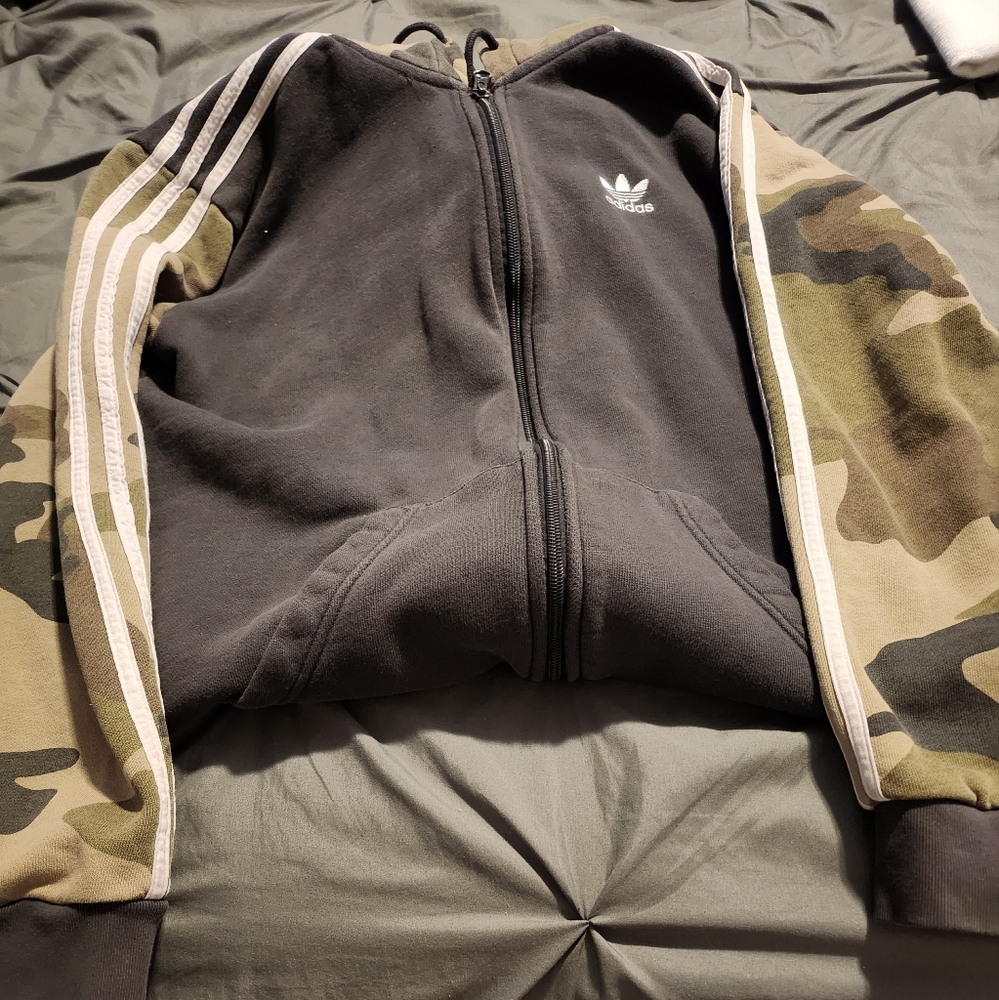 Adidas camouflage green hoodie Large mens size